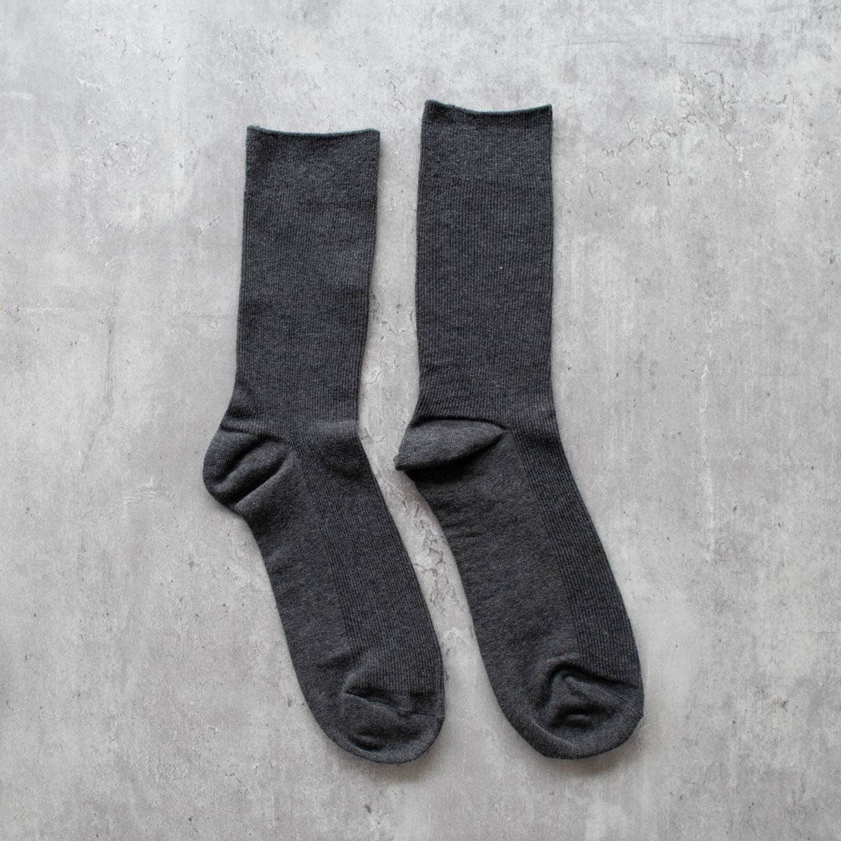 Men's Slim Cottage Crew Socks: Charcoal