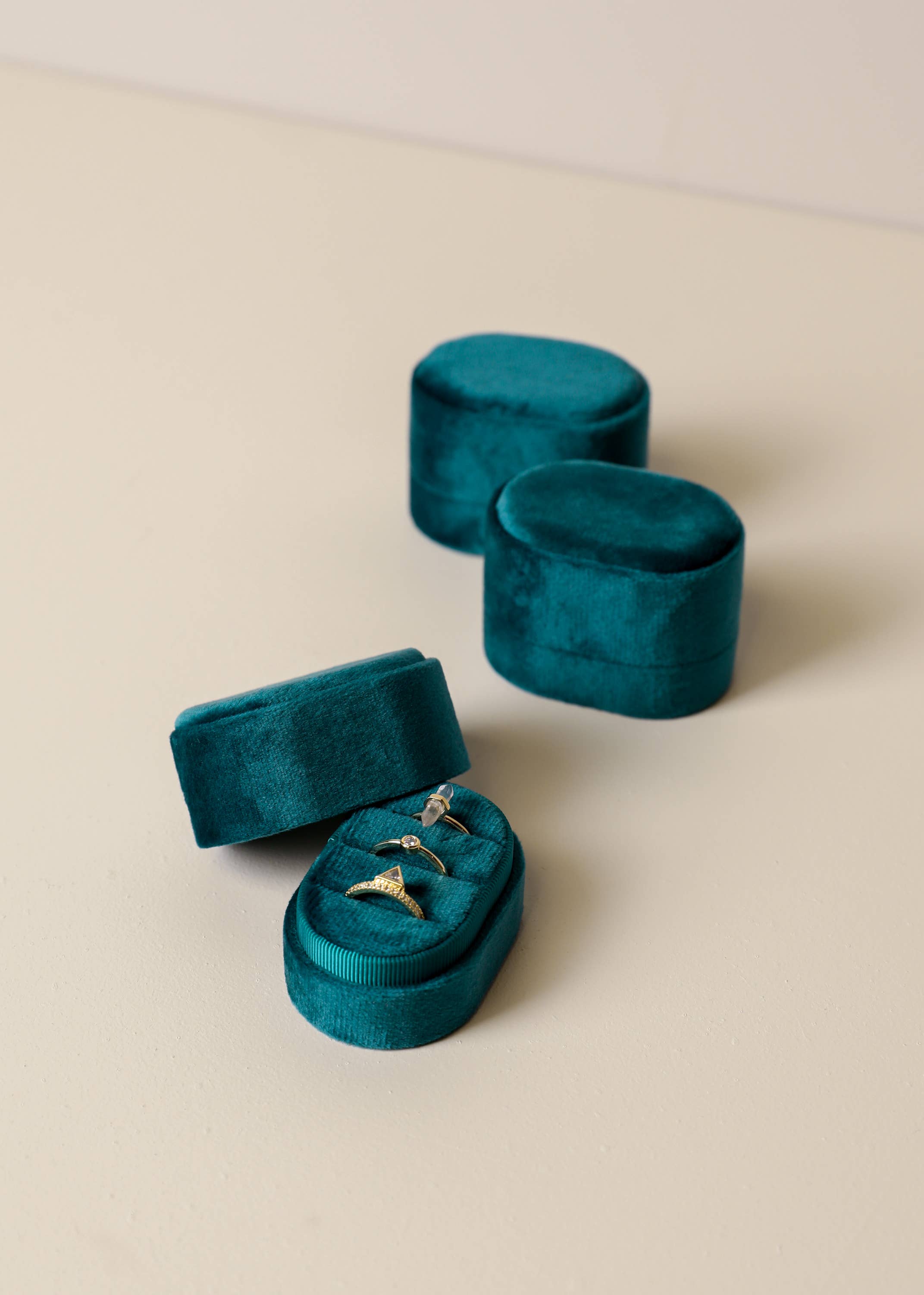 Velvet Jewelry Box - Small Oval - Teal: Teal