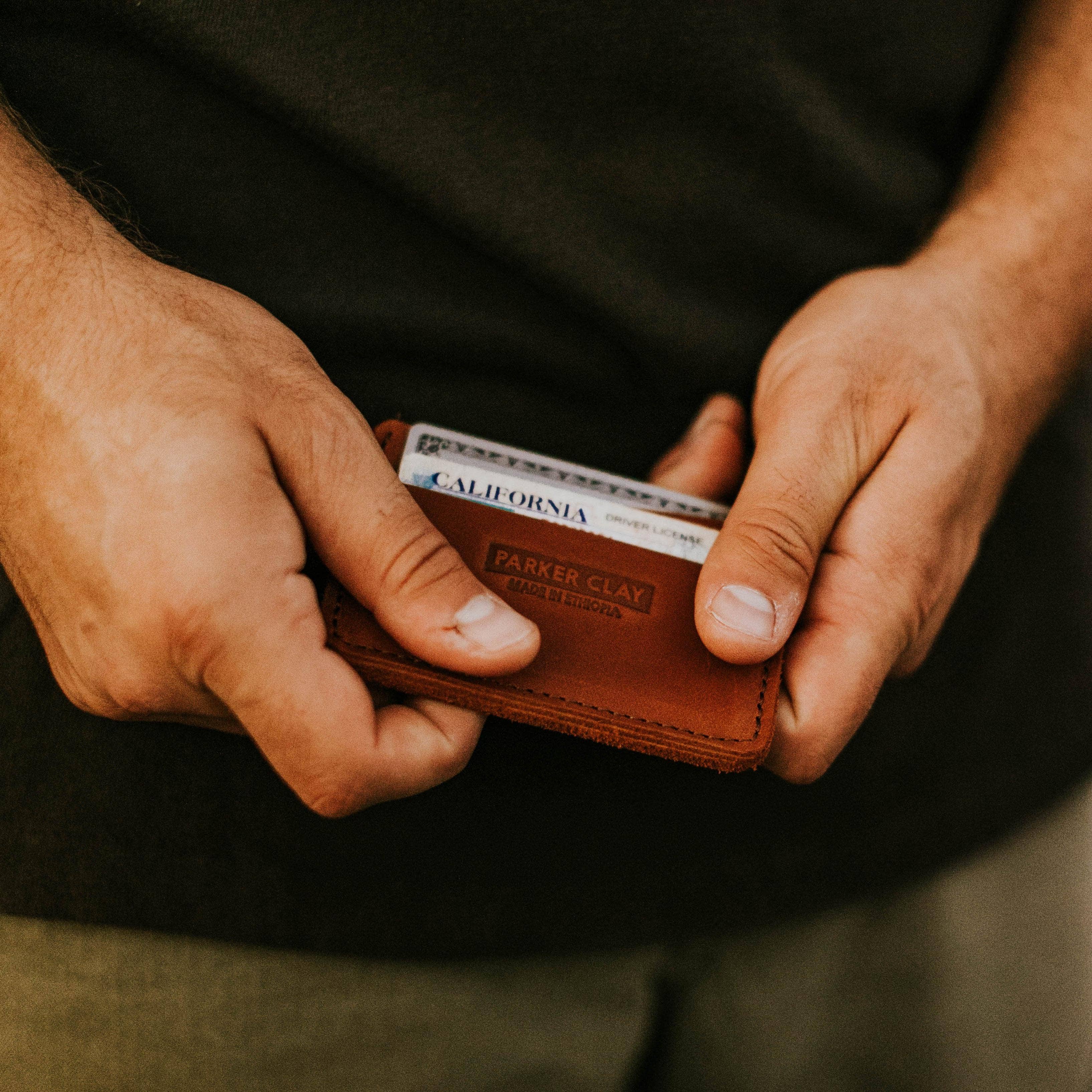 Clayton Card Wallet: Rust Brown