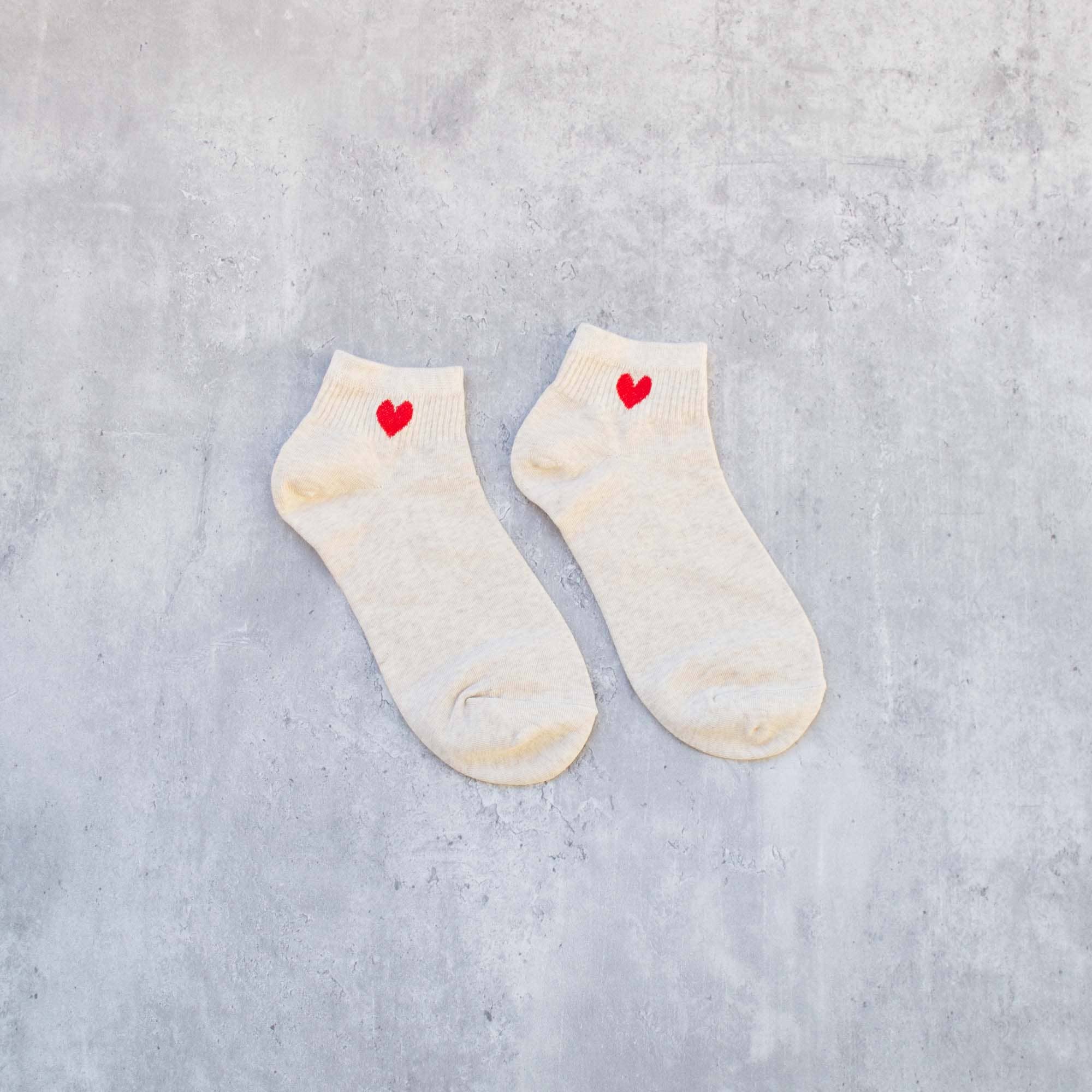 Mini Heart Ankle Socks: Beige/Red