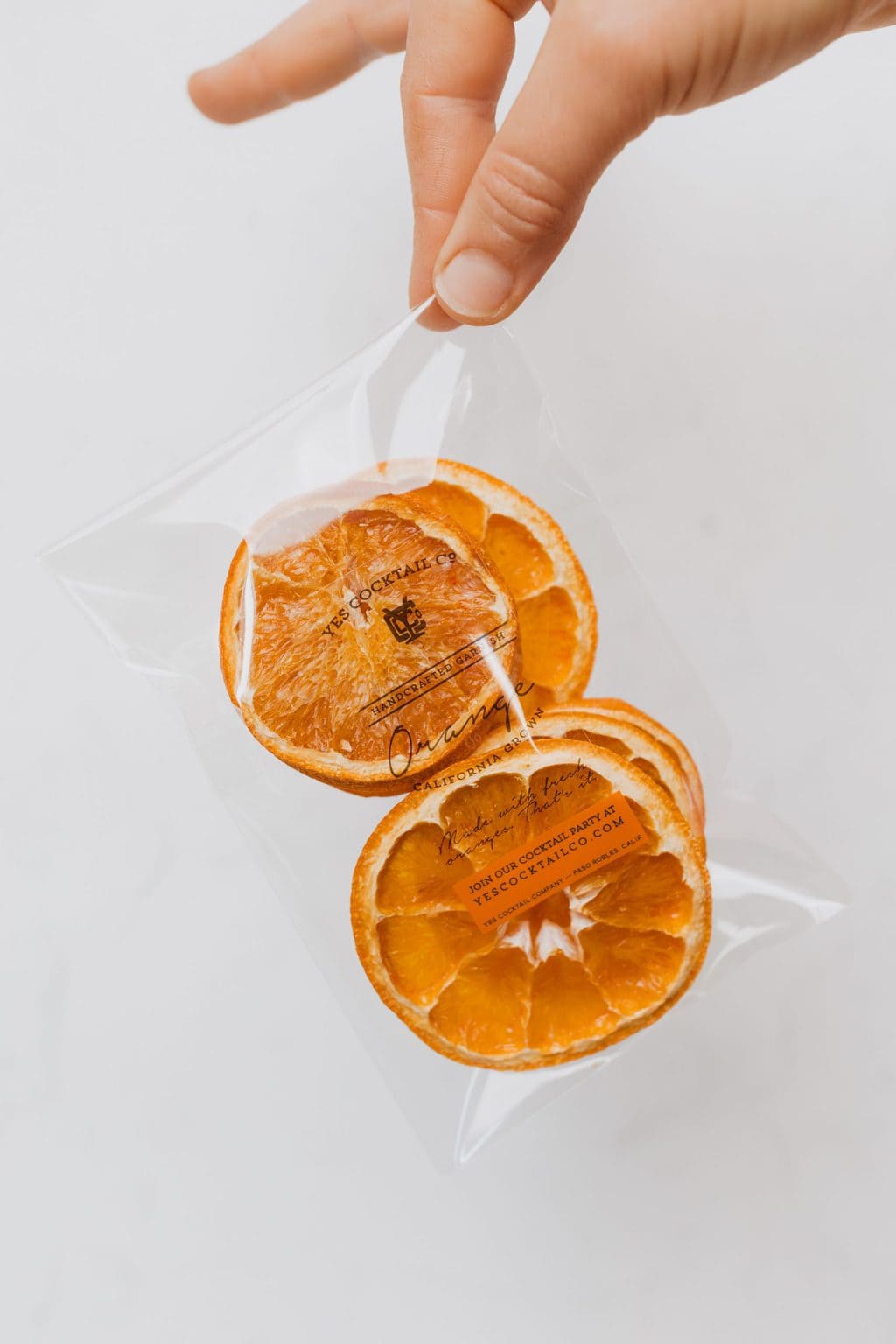 Dehydrated orange garnishes